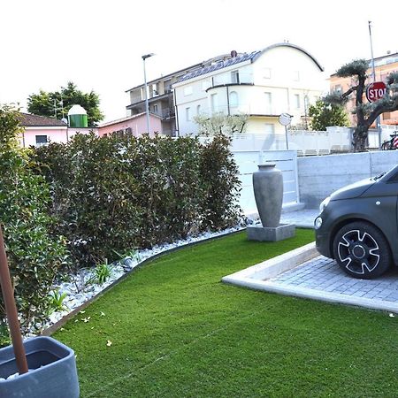 Iris Ar Holiday-Home Пескьера-дель-Гарда Экстерьер фото