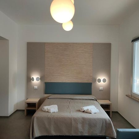 Iris Ar Holiday-Home Пескьера-дель-Гарда Экстерьер фото