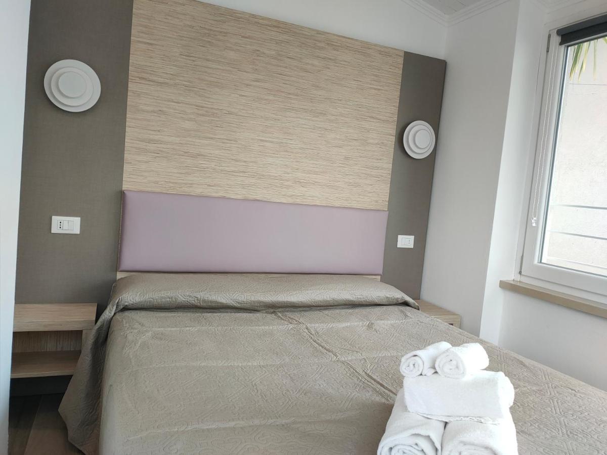 Iris Ar Holiday-Home Пескьера-дель-Гарда Экстерьер фото