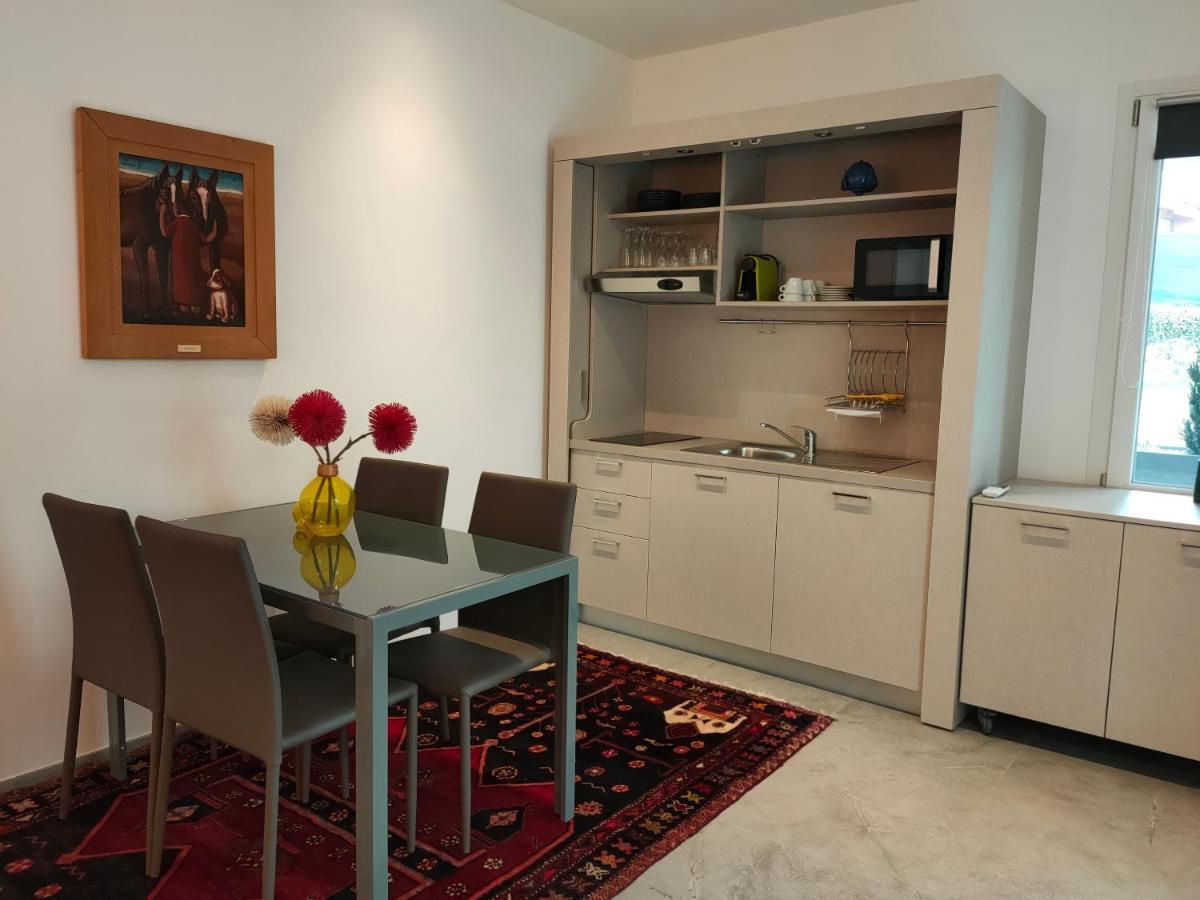 Iris Ar Holiday-Home Пескьера-дель-Гарда Экстерьер фото