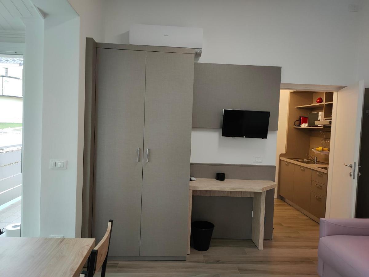 Iris Ar Holiday-Home Пескьера-дель-Гарда Экстерьер фото